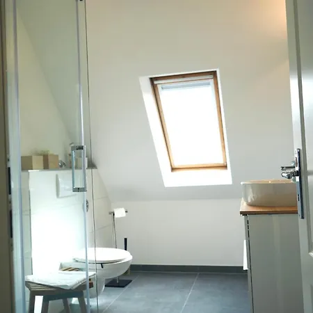 Attraktive- 4 Personen- Waschmaschine-parkplatz Daire Wolfsburg